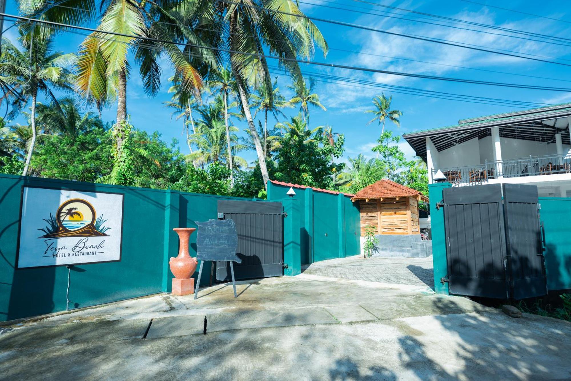 Teya Beach Hotel Ahangama Exterior photo